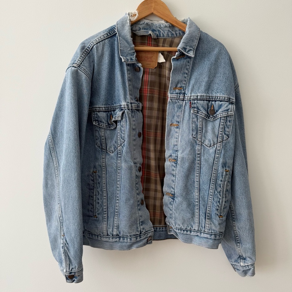 Vintage 1990s Levis Plaid Flannel Lined Denim Jean Relaxed Trucker Jacket